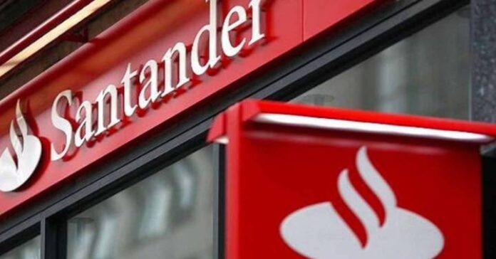 Díez Barroso will replace Echenique on the Santander Board
