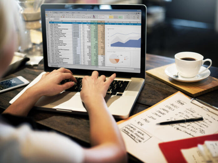 How to find the minimum and maximum values within a specified set of years in Excel