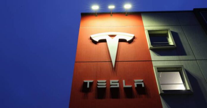 Tesla enters the S & P500 tomorrow after rising 600% this year
