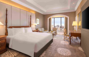 dusit-princess-melaka-guestroom-presidential-suite-king-bedroom